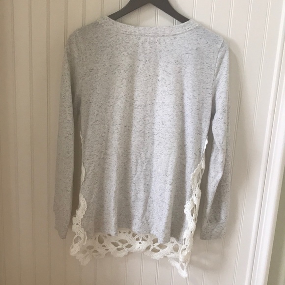 Sundance Grey with Ivory Crochet Long Sleeved Sweater size Small - Picture 5 of 11
